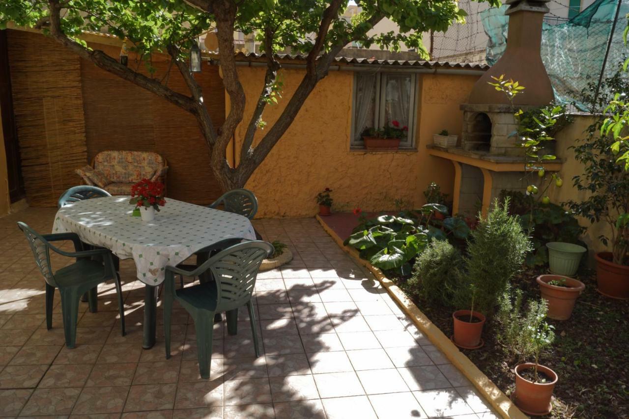 Bed And Breakfast Hibiscus Алгеро Екстериор снимка