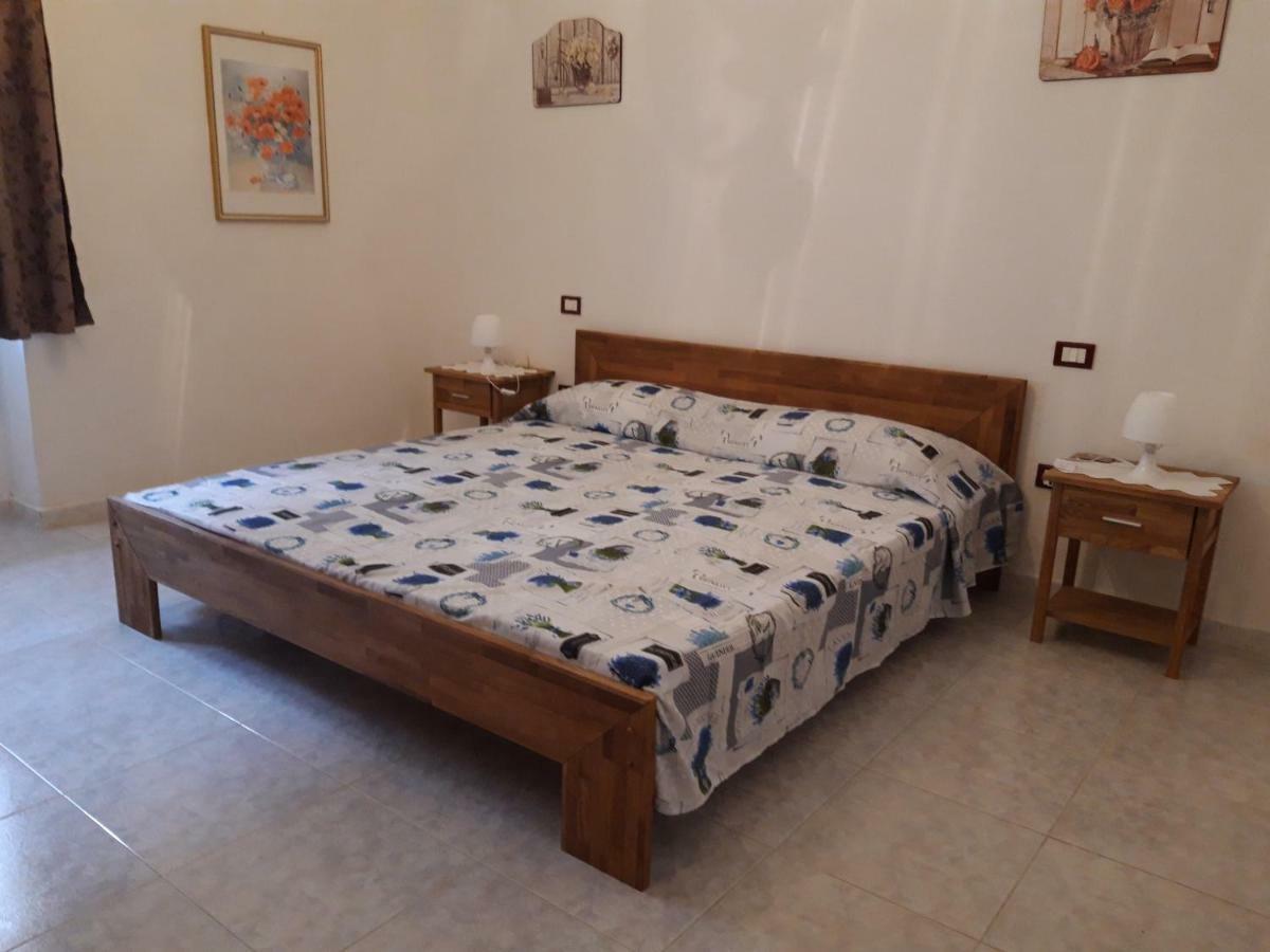 Bed And Breakfast Hibiscus Алгеро Екстериор снимка