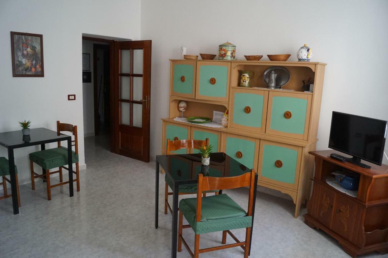Bed And Breakfast Hibiscus Алгеро Екстериор снимка